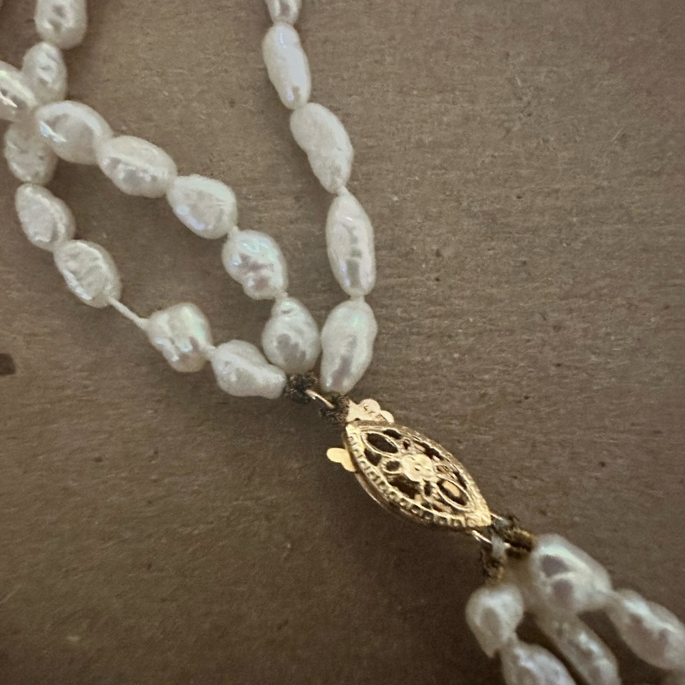 Multi-Strand Freshwater Pearl Beaded Necklace with Gold Accents 14K gold clasp - Picture 4 of 16